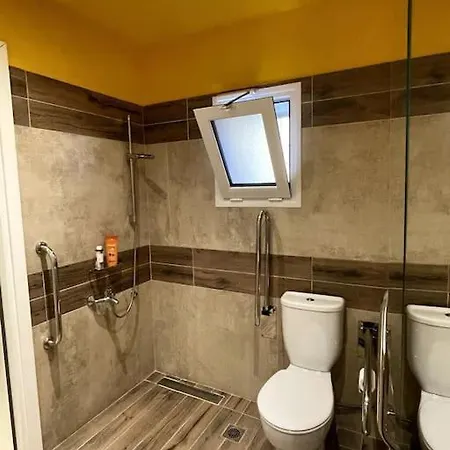 To Ble Künstlersteinhaus Mit Garten Barrierefrei