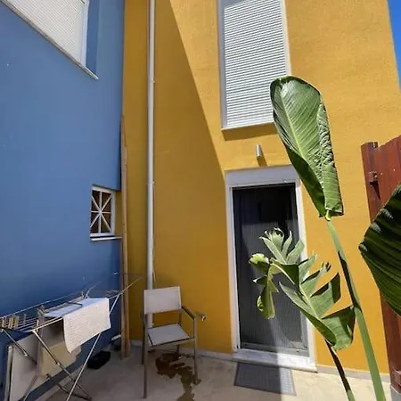 To Ble Künstlersteinhaus Mit Garten Barrierefrei Tirnavos