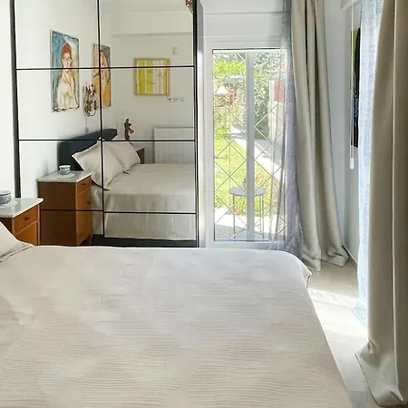 To Ble Künstlersteinhaus Mit Garten Barrierefrei Tirnavos