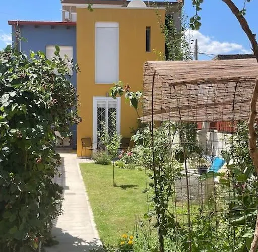 To Ble Kuenstlersteinhaus Mit Garten Barrierefrei Apartmán